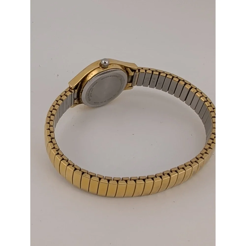 Vintage Caravelle Bulova Women's Watch 19mm Case Gold Stretch Band- New Battery